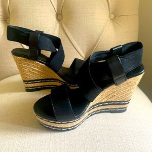 🎉SALE🎉Charles David wedge  sandal SZ 5